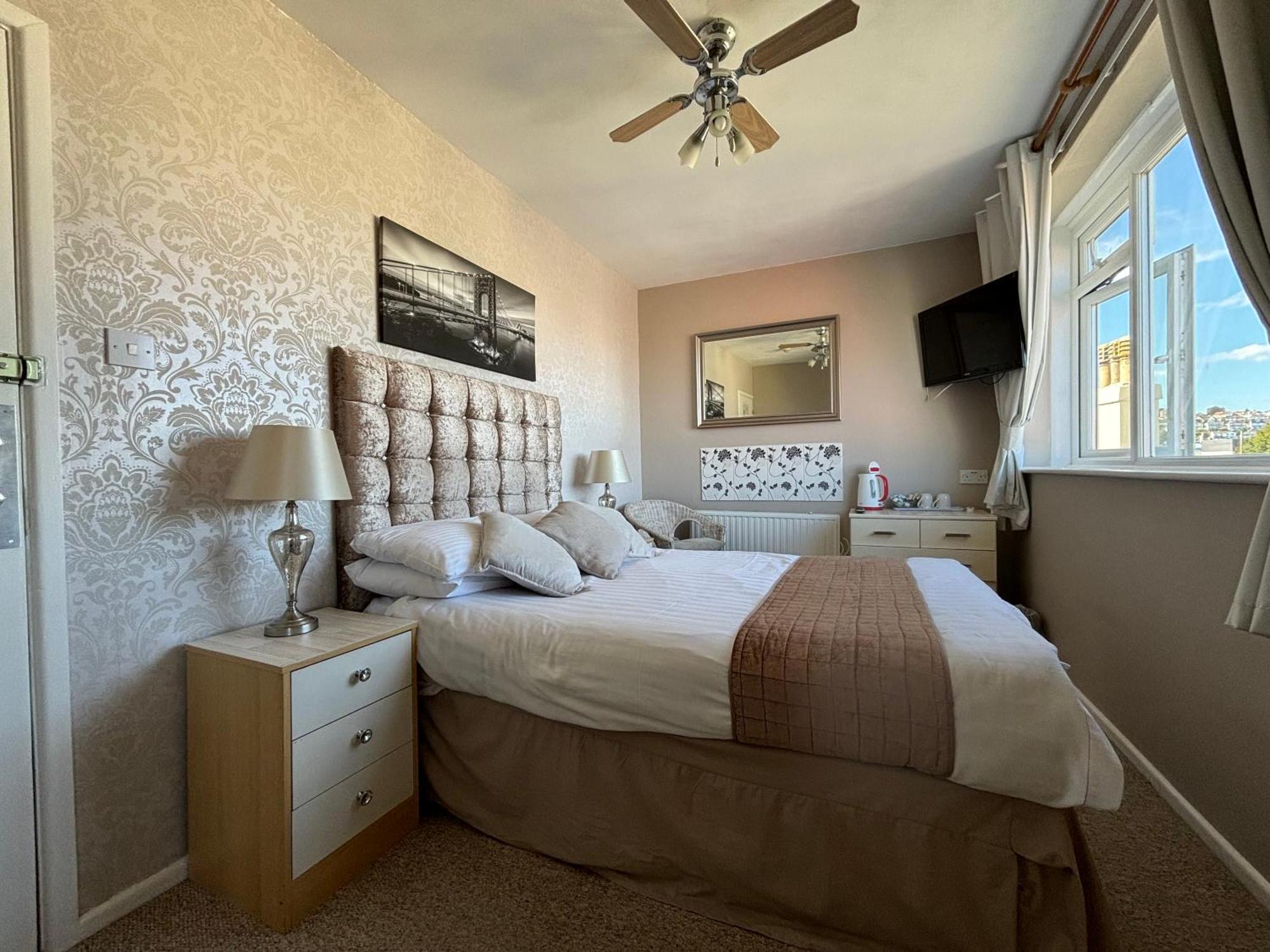 Three Palms Hotel Пейнтон Екстер'єр фото
