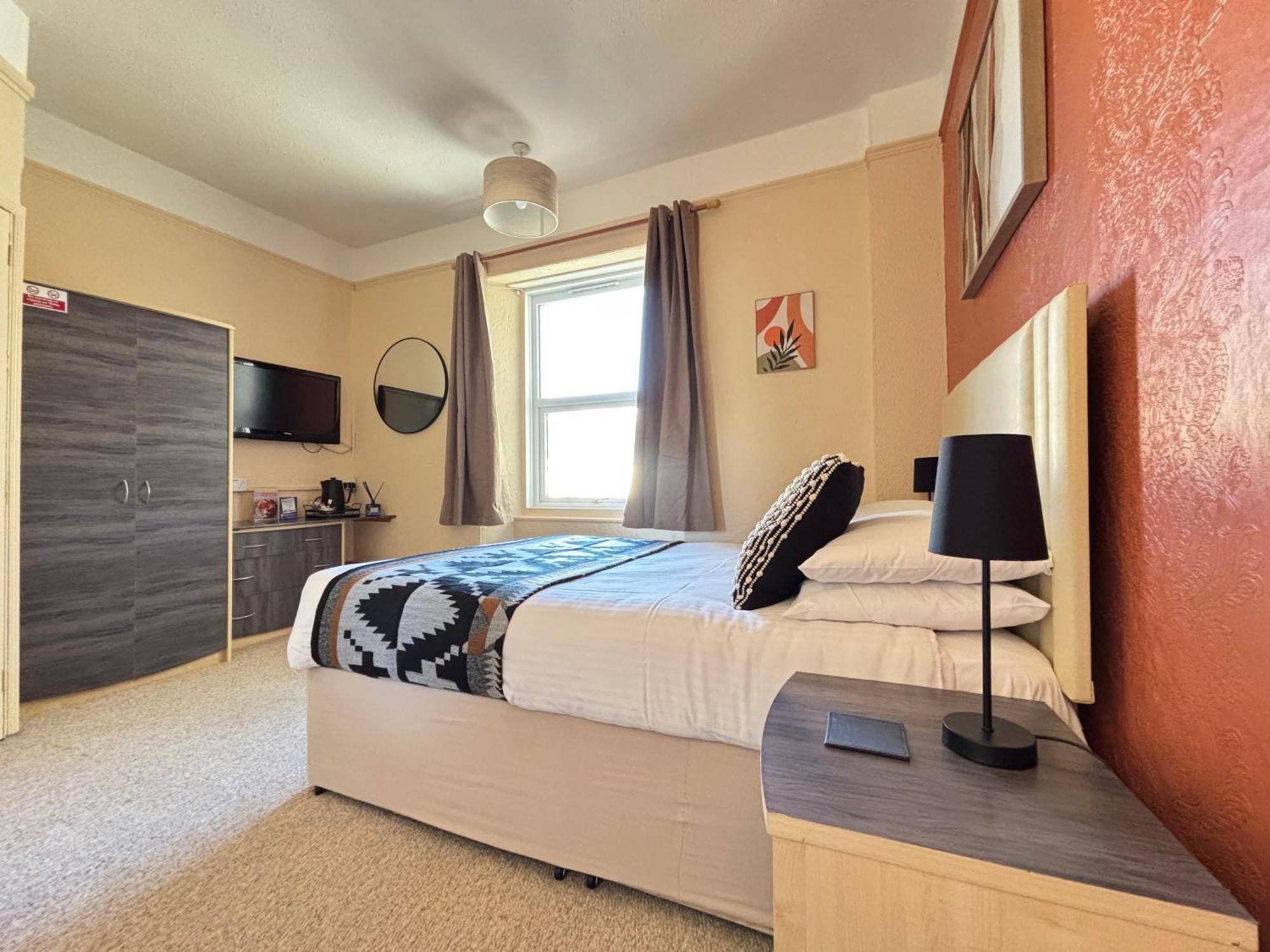 Three Palms Hotel Пейнтон Екстер'єр фото
